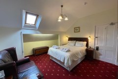 Room-15 - ATTIC - King Size Double - Access 55 steps  (Sky Light Window only)